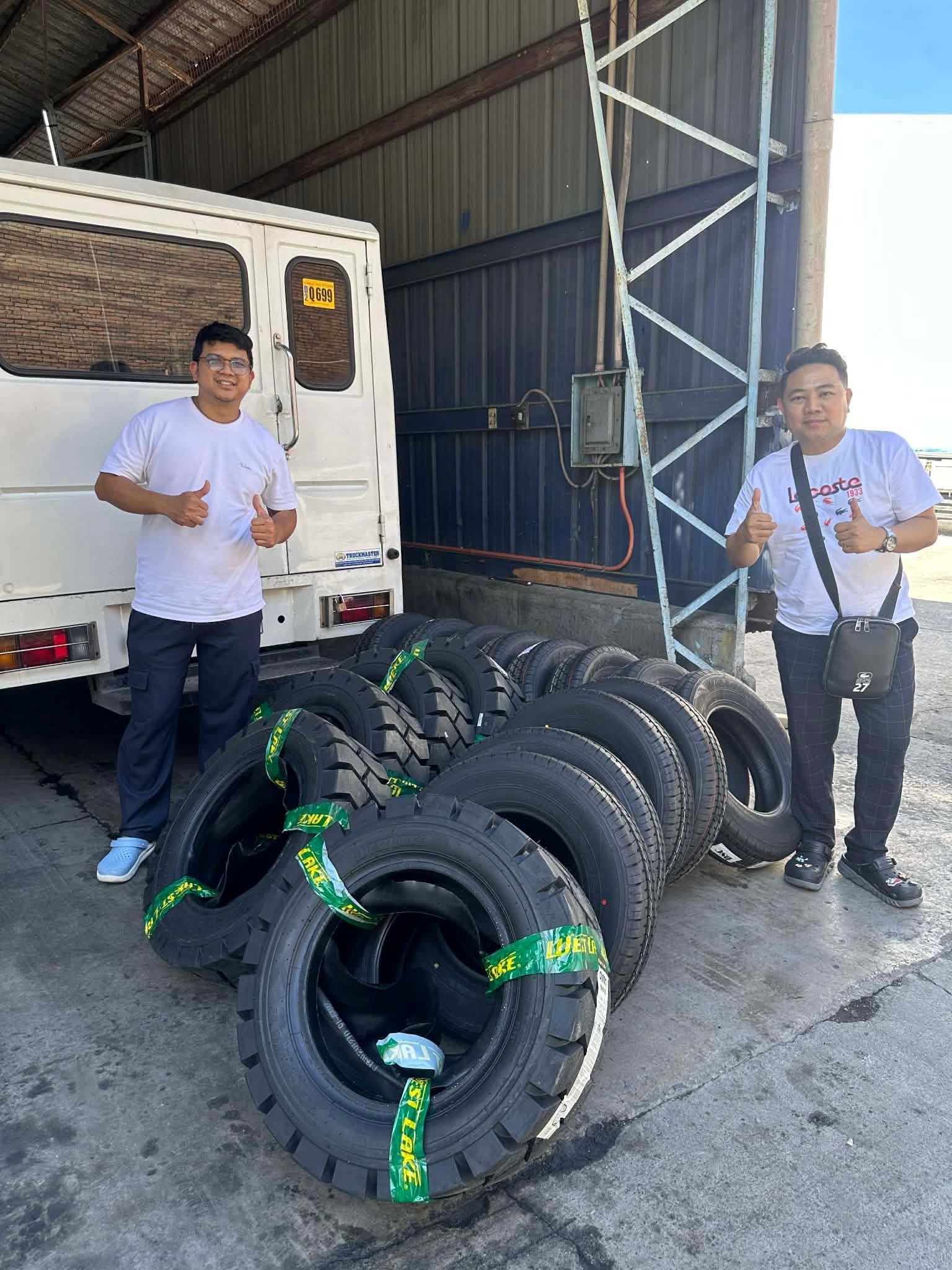 JSIXRON team delivering premium tires to a client warehouse